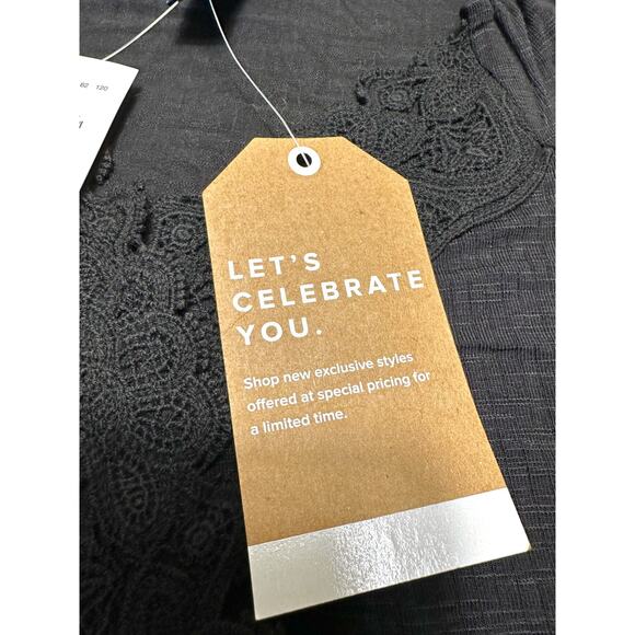 NWT Daytrip Black Lace V-Neck Wrap Elastic Hem Blouse Size Medium - Picture 5 of 12